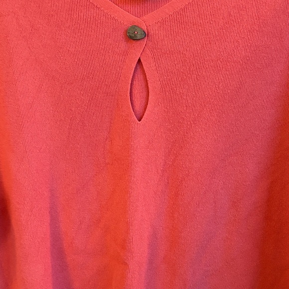 Sigred Olsen Coral V-Neck Button Detail Top Size XL - Picture 4 of 9